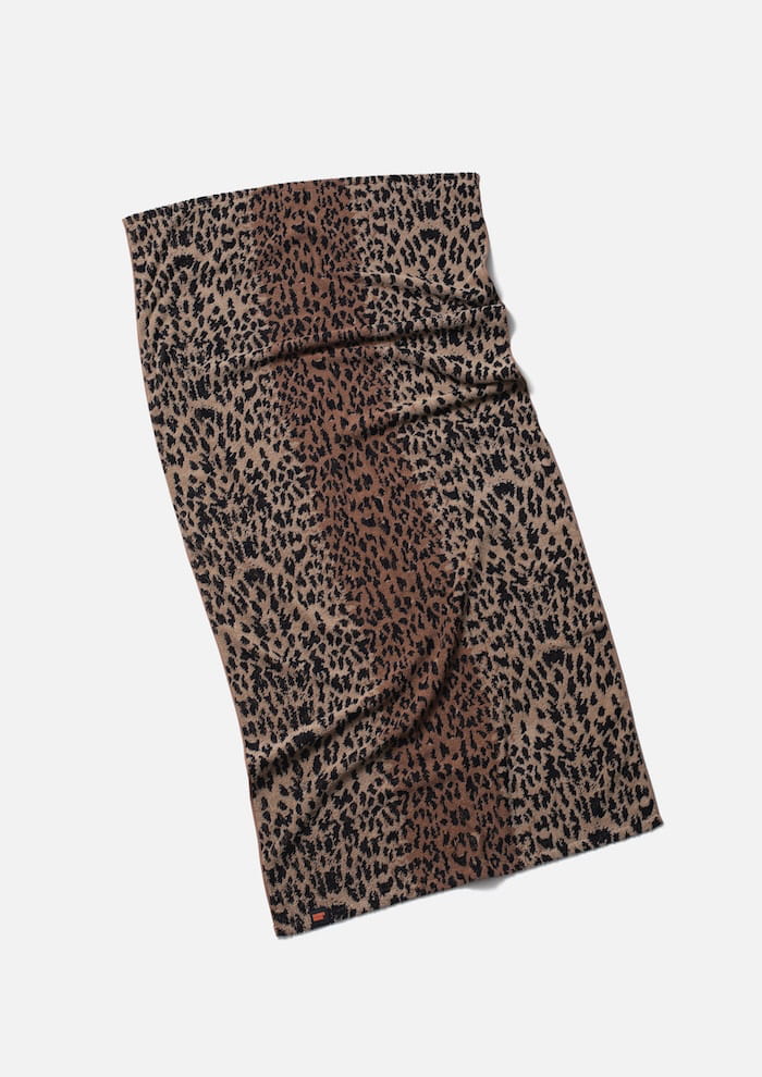 NEIGHBORHOOD NH X HIPPOPOTAMUS . REGULAR BATH TOWEL