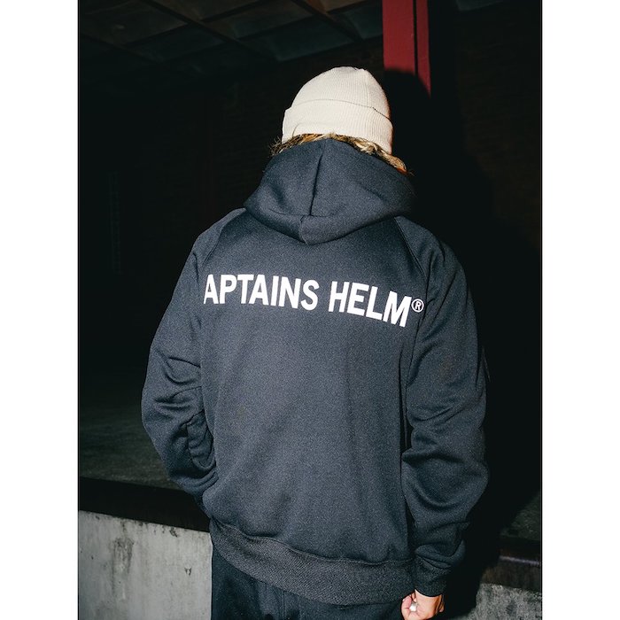 CAPTAINS HELM(キャプテンズヘルム)｜PLEASURE SEEKERS TEC HOODIE